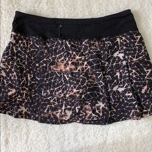 Lululemon Run Pace Setter Skirt Sugar Crush size8T
